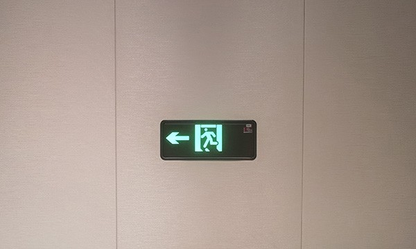 消防智能疏散系統的應用場景有哪些？是否適用于所有場所？